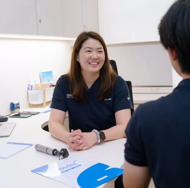 dr ker liang talking to patient